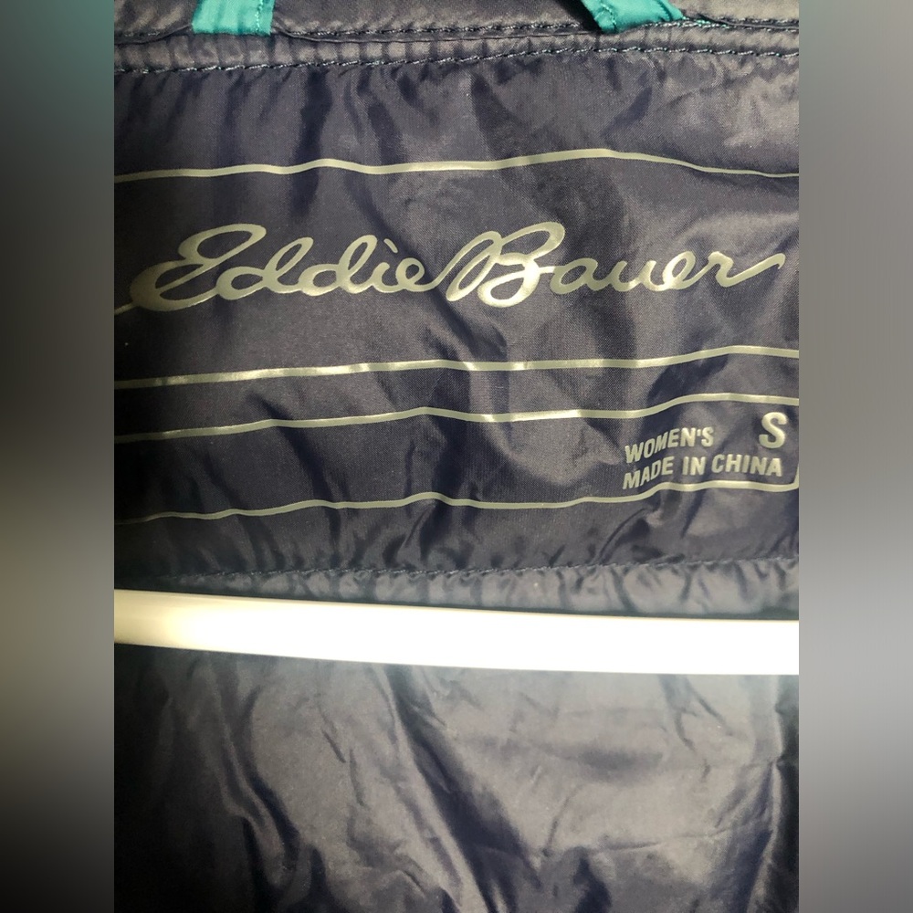 Eddie Bauer Women’s Down Vest- Full zip and button down— Small - Picture 3 of 9
